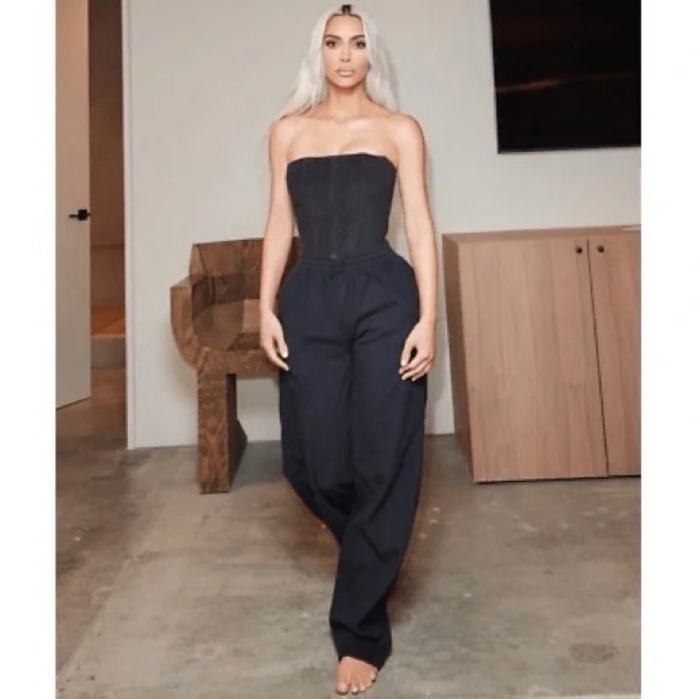 SKIMS Fleece Lounge Corset in Onyx (black) S NWT